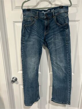 Wrangler Slim Bootcut Jeans in Faded Blue Denim